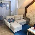 Charming Loft Near Old Town *