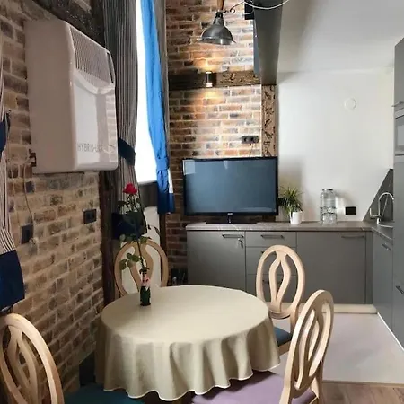 Apartment Charming Loft Near Old Town *