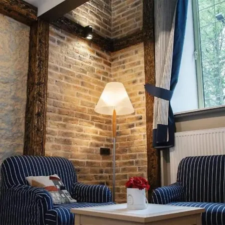 Апартаменты Charming Loft Near Old Town