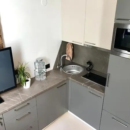 Charming Loft Near Old Town تالين