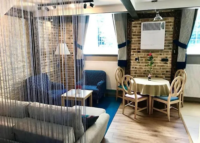 Charming Loft Near Old Town Lägenhet